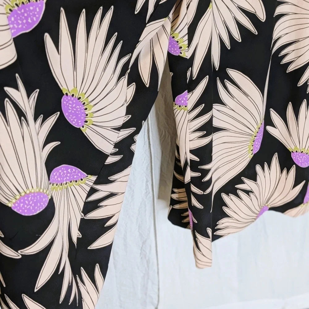 Kate Spade New York Falling Flower Jumpsuit Black Flowy Smocked Size 8 Flutter - Picture 8 of 10